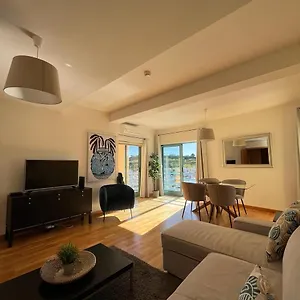 Sunny Marina View 1b-3c Apartment